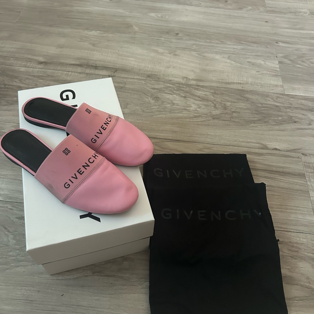 Givenchy Baby Pink Leather Bedford Slide Mules